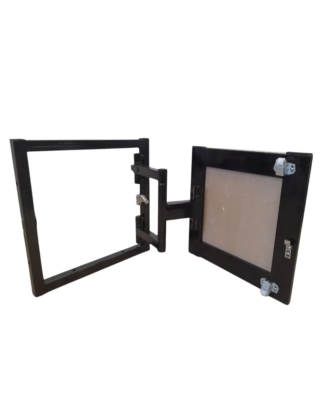 Neviditelná revizní dvířka pod obklad 600x900 s 180° otevíráním pro flexibilní instalaci